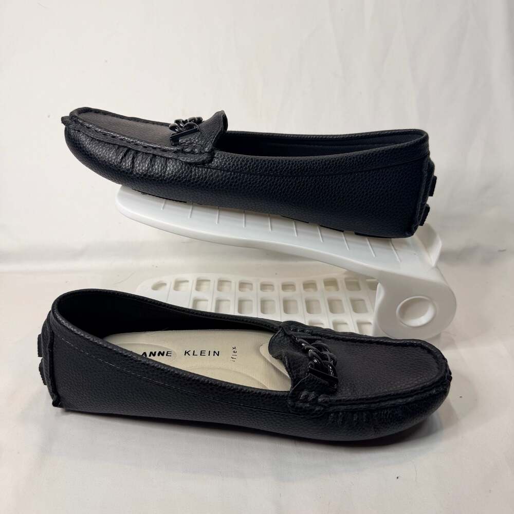 Anne Klein iFlex Black Faux Textured Leather Loafer Drivers with Chain Detail, U
